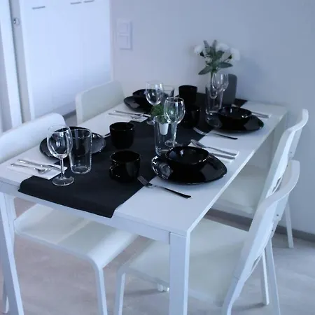 Perfect Location Near Harbor + Free Parking! Apartment Turku